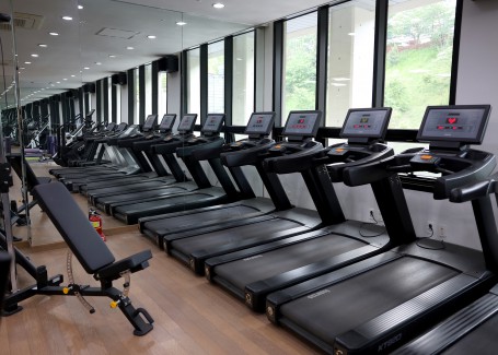 부산외국어대학교 홍보용 이미지 - 헬스장